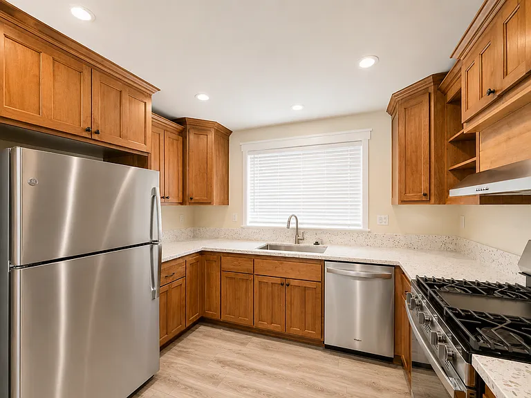 1725 S Maple St #1 — Photo 5