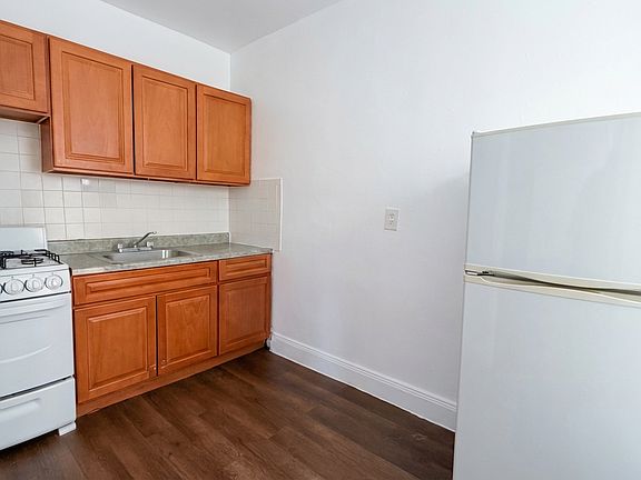 3rd image of 310 94th St #15