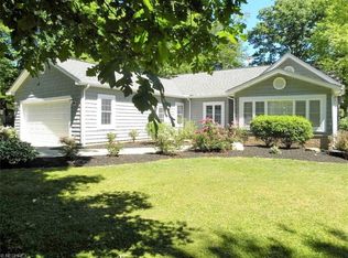 1358 Lake Vue Dr, Roaming Shores, OH 44085