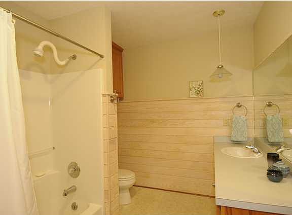 4th image of 1451 Fiddlers Marsh Dr
