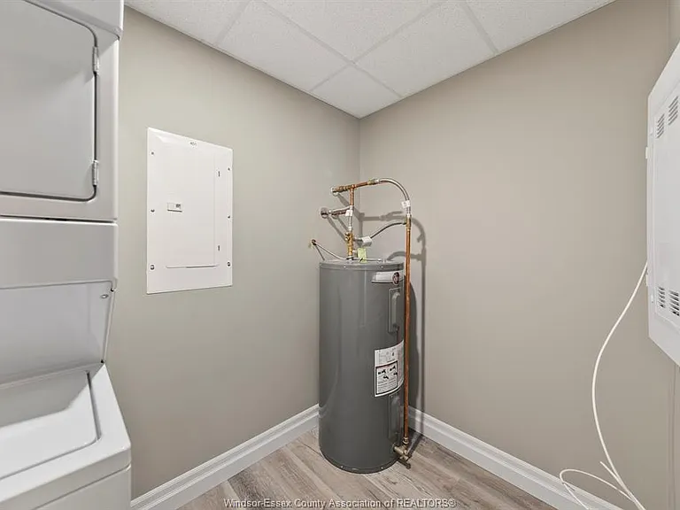 955 Ouellette Ave #407 — Photo 15