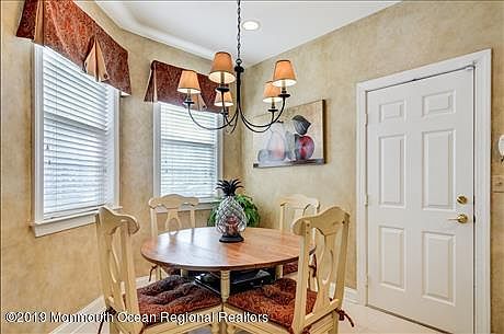 3rd image of 135 Shinnecock Dr