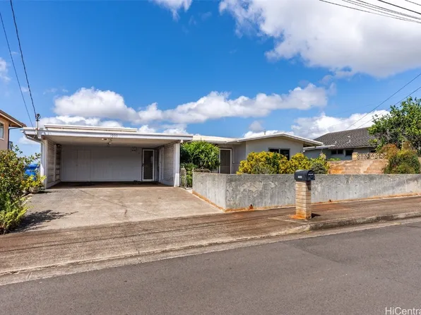 1055 Leomele St, Pearl City, HI 96782