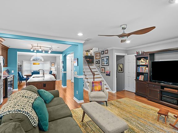 2nd image of 622 Central Ave APT 4