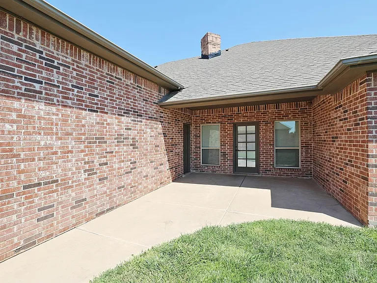 7501 Continental Pkwy — Photo 53