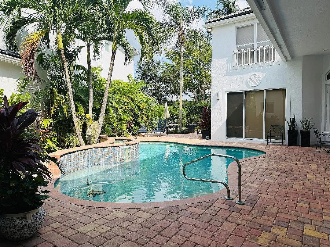 4 bed, 3.5 bath, 3079 sqft, $14,000 — Photo 2