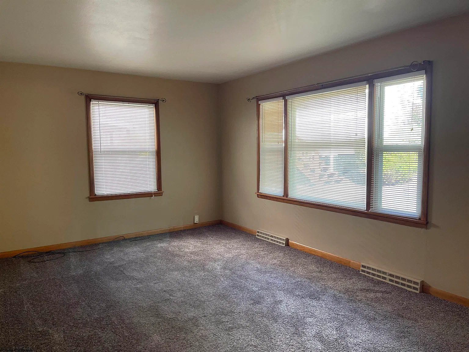 2 bed, 1.0 bath, $1,250 — Photo 3