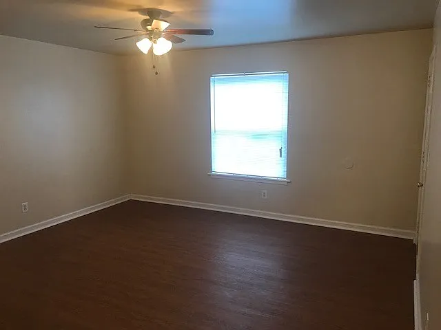 625 N Betty Jo Dr — Photo 2