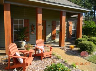104 Highbury Cv, Canton, MS 39046