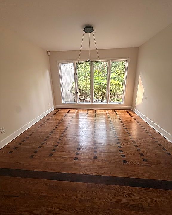 1st image of 518 Rockwood Ct