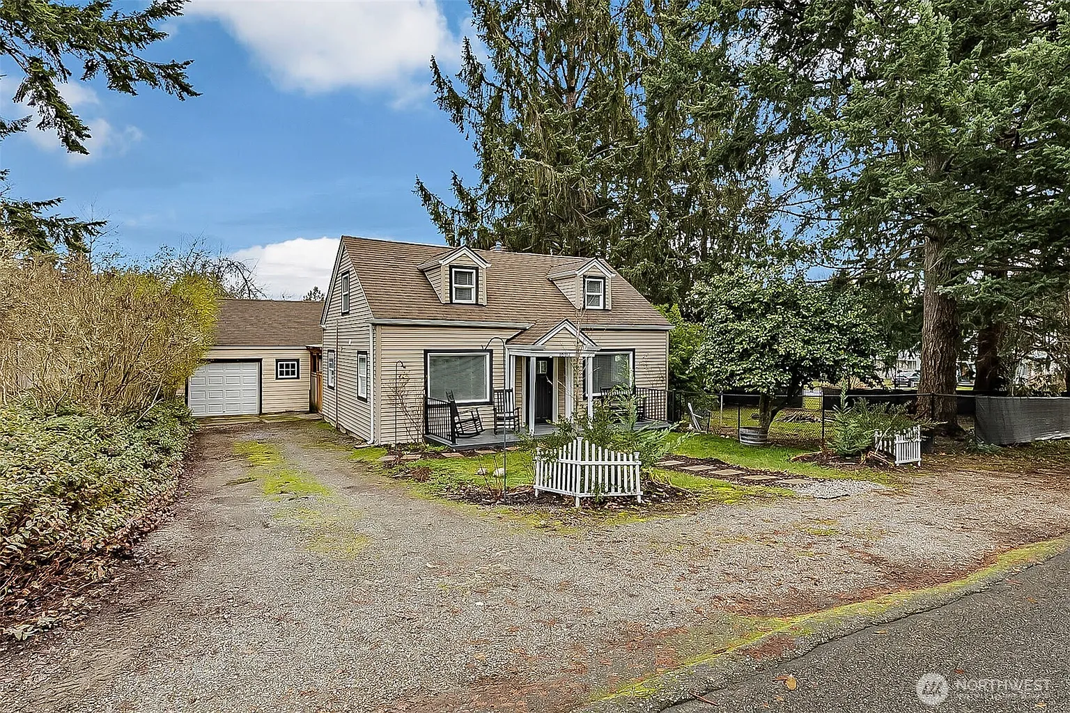 1607 Harrison Street photo 1