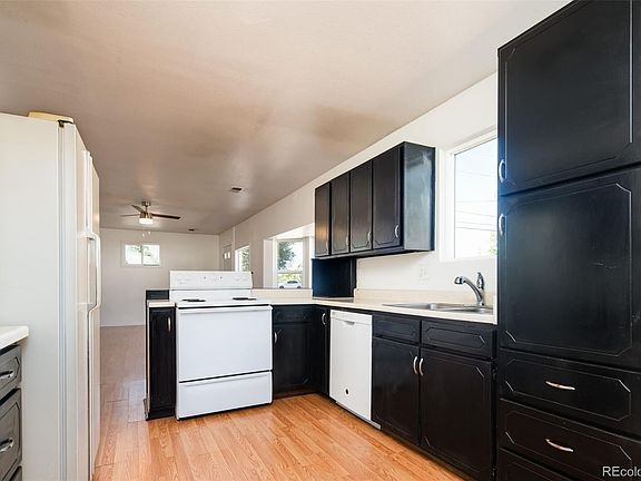5th image of 1000 N Tennyson Street