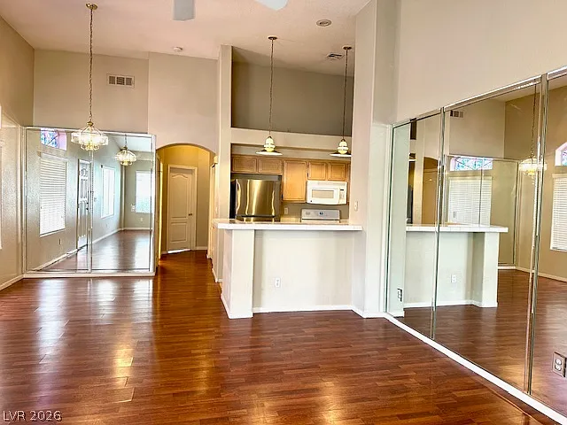 5255 Island Chain Rd — Photo 3