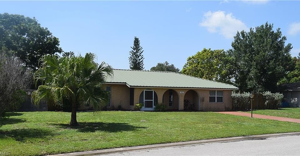 1st image of 1426 Caywood Cir S