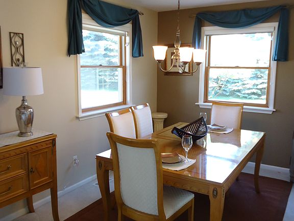 Formal Dining Rm