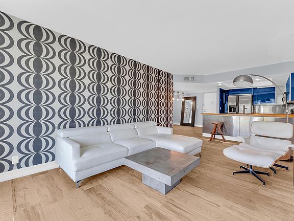 3rd image of 3004 NE 5th Terrace #206-c