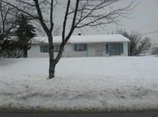 6215 Randolph Rd, Bedford Heights, OH 44146