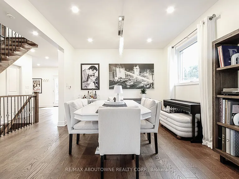 3301 Nadine Cres — Photo 4