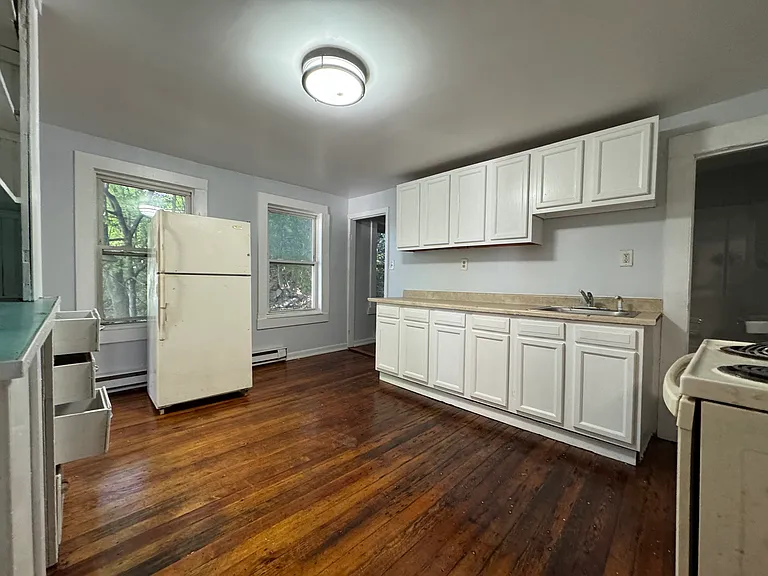 156 Orange St #4A — Photo 2