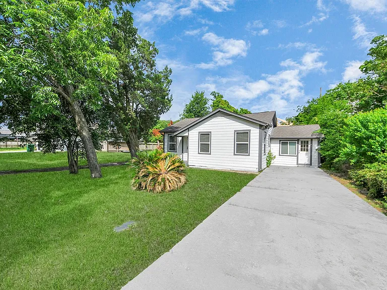 7004 Conley St — Photo 31