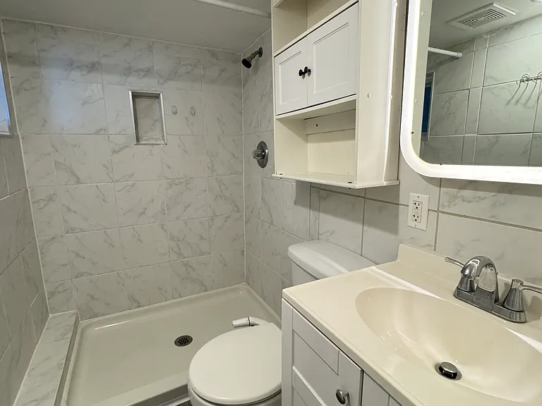 1639 S Hancock St — Photo 9
