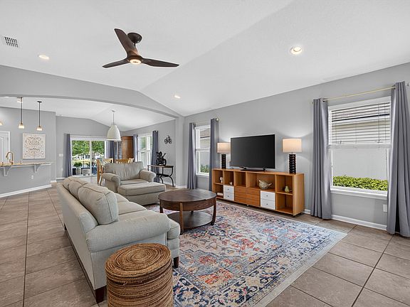 5th image of 85 Amia Dr