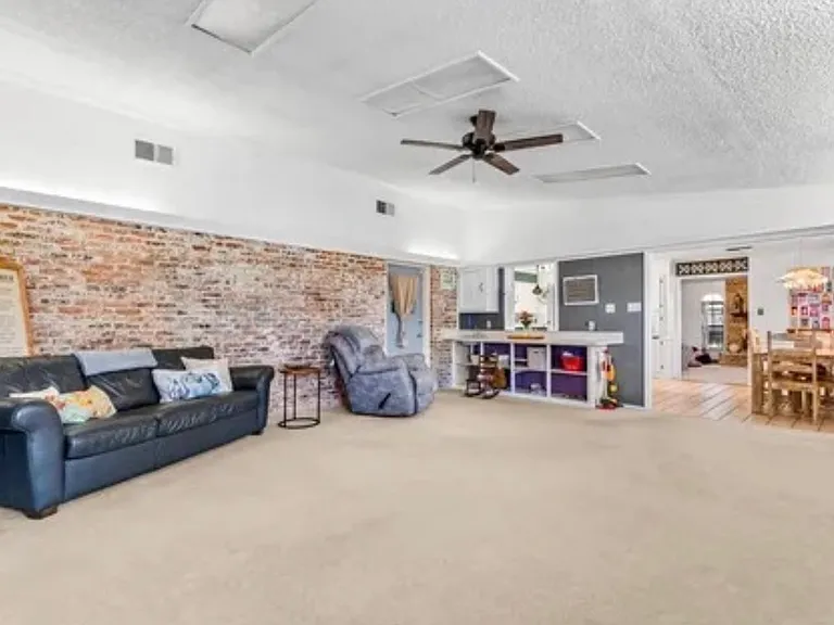 2623 Nelwin Pl — Photo 10