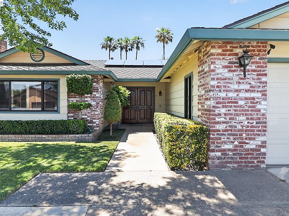 3rd image of 14811 S Seminole Way