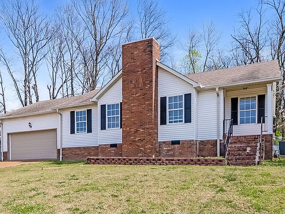 3rd image of 3105 Roundwood Forest Ln