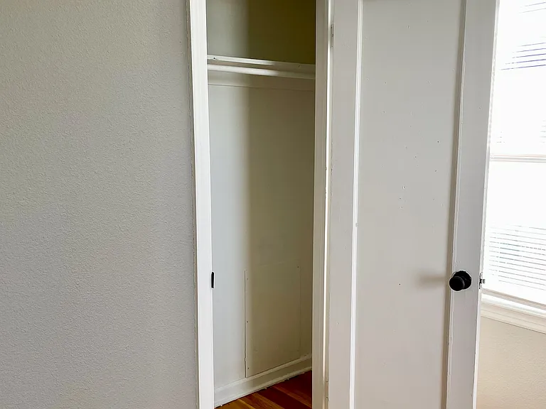 Meadowlark Apartments — Photo 20