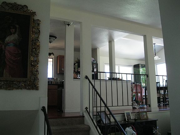 3rd image of 1961 Royal View Dr