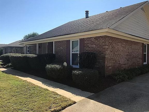 3rd image of 3920 Beardsley Dr