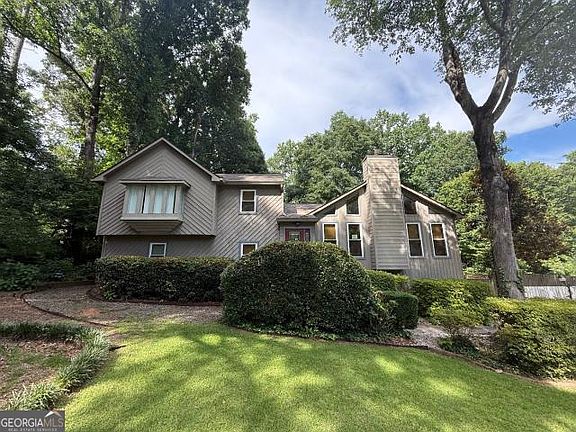 3rd image of 3670 Willow Mill Dr