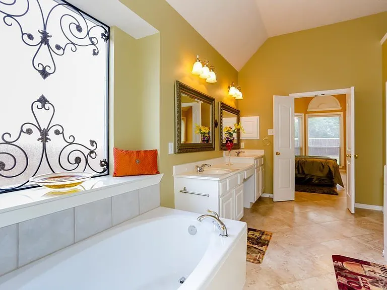 1534 Brookstone Ln — Photo 16