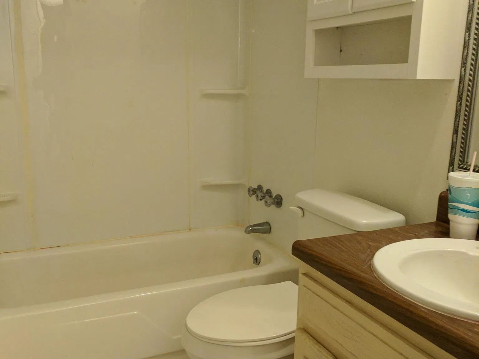 2 bed, 1.5 bath, 923 sqft, $950 — Photo 1