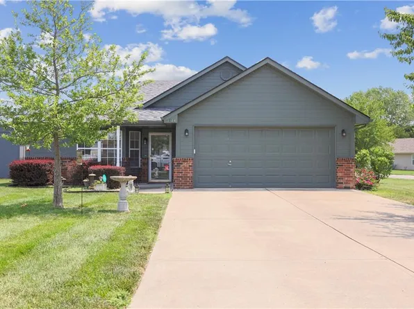 103 Blue Branch Cir, Grain Valley, MO 64029