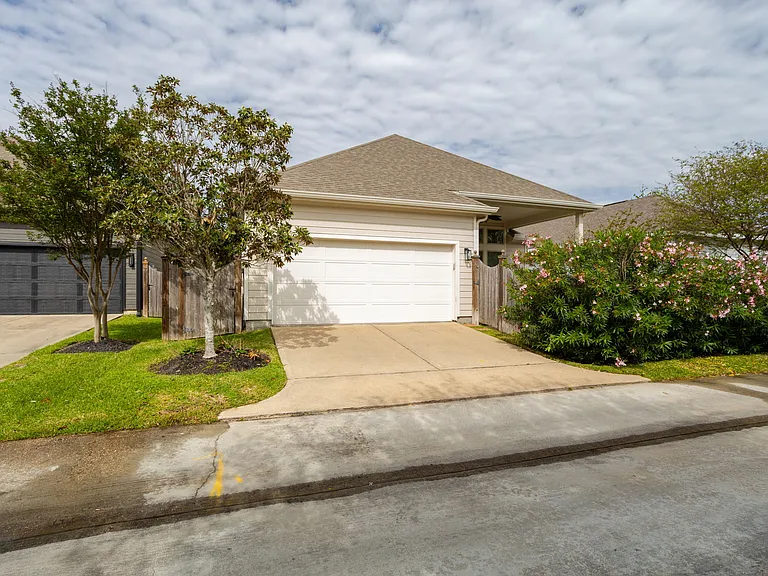 16650 Seminole Ridge Dr — Photo 35