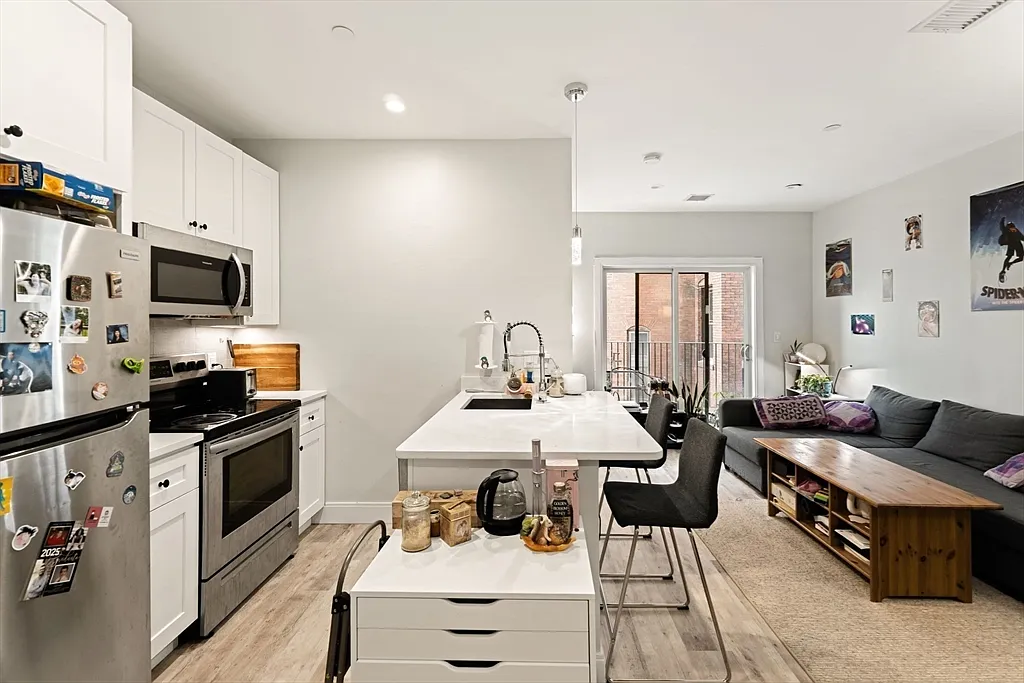 Building Photo - 1457 Tremont St #210