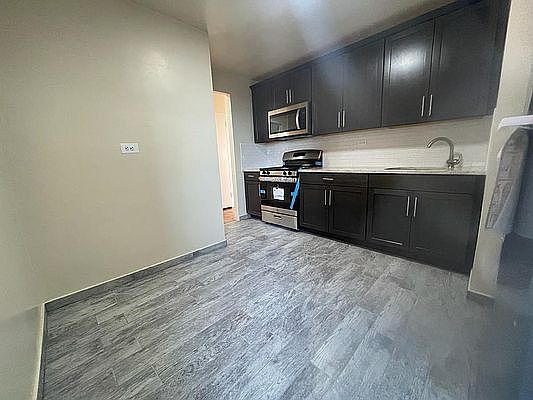 2nd image of 277 E 207th St APT 7C