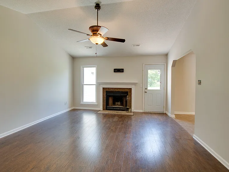 238 Barberry Ln — Photo 3