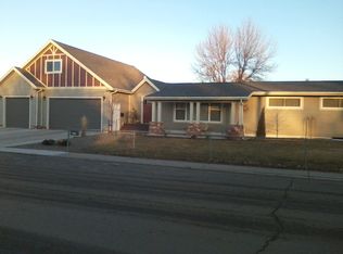 301 Oak St., Glendive, MT 59330