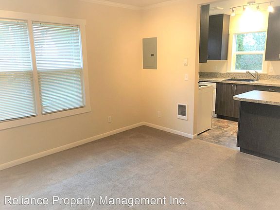 4th image of 4852-4854 SE 65th Ave #9451635