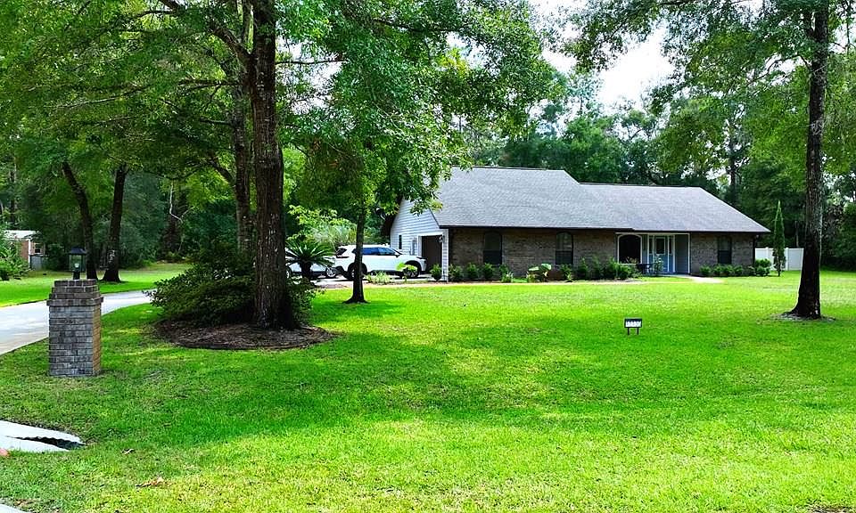 1st image of 11130 NW 70th Cir