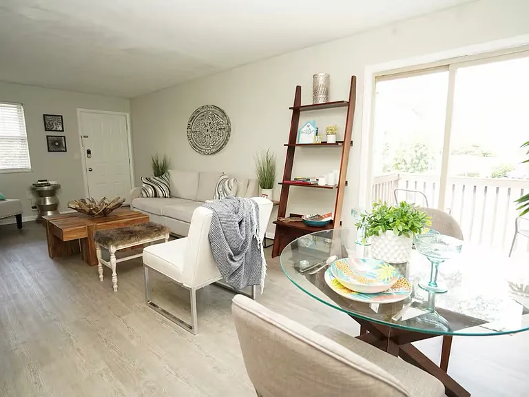 901 Crosshill Dr #5 — Photo 11