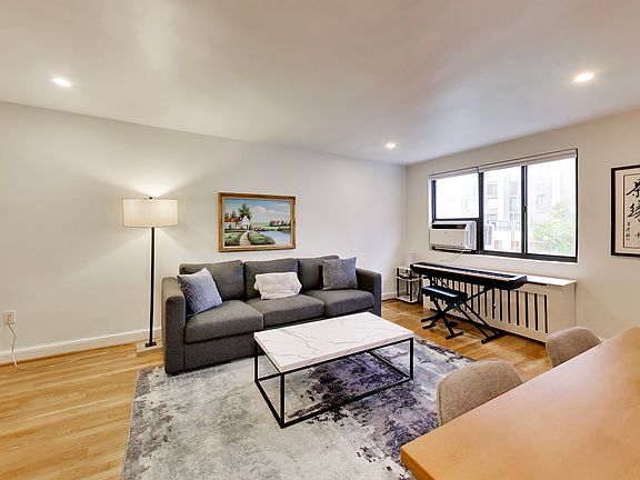2nd image of 1563 N Colonial Ter #401