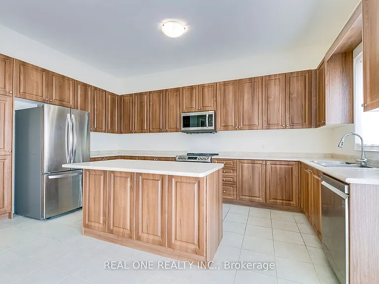 134 Goodwin Cres — Photo 9