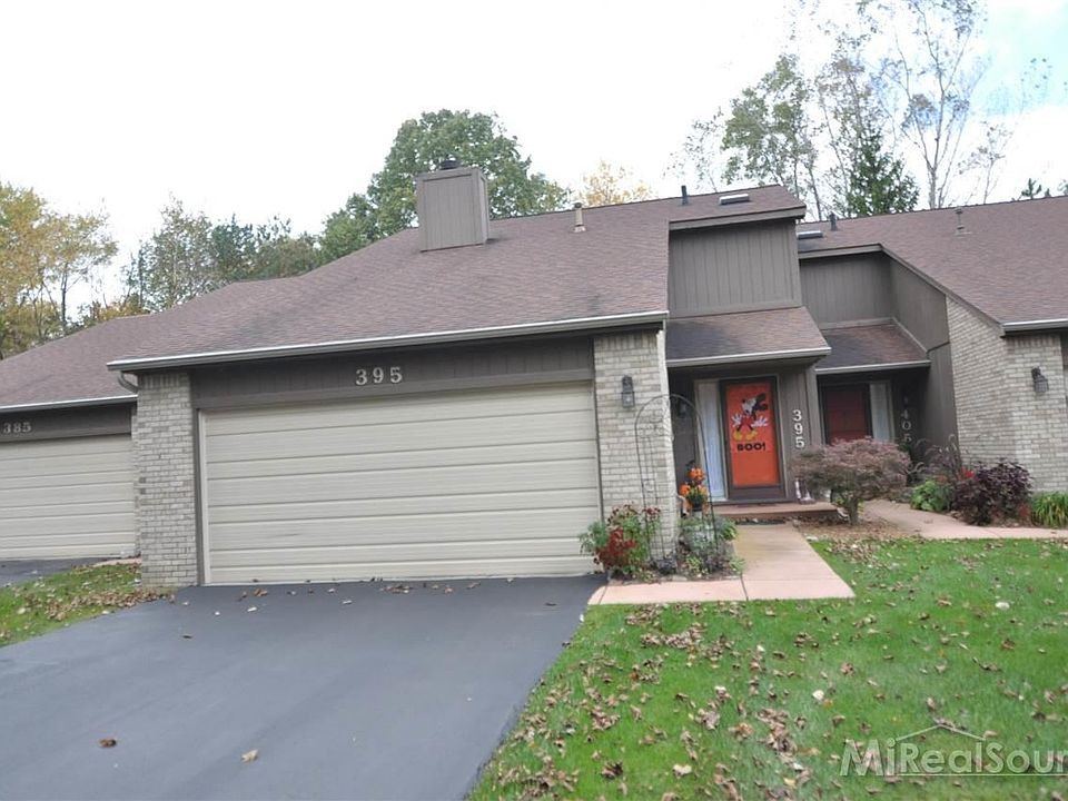 1st image of 395 Woodstone Dr #1