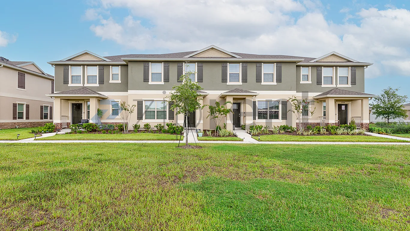 3 bed, 2.5 bath, 1595 sqft, $2,300 — Photo 1