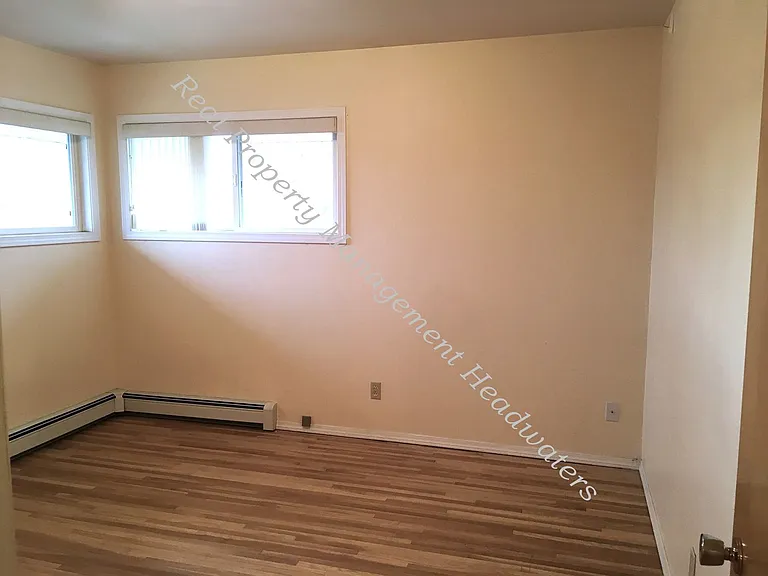 1311 Peosta Ave — Photo 11