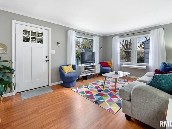 4th image of 4011 N Ashton Ave